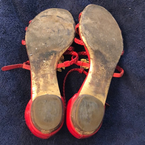 Chanel red patent sandals size 36 - Picture 8 of 8